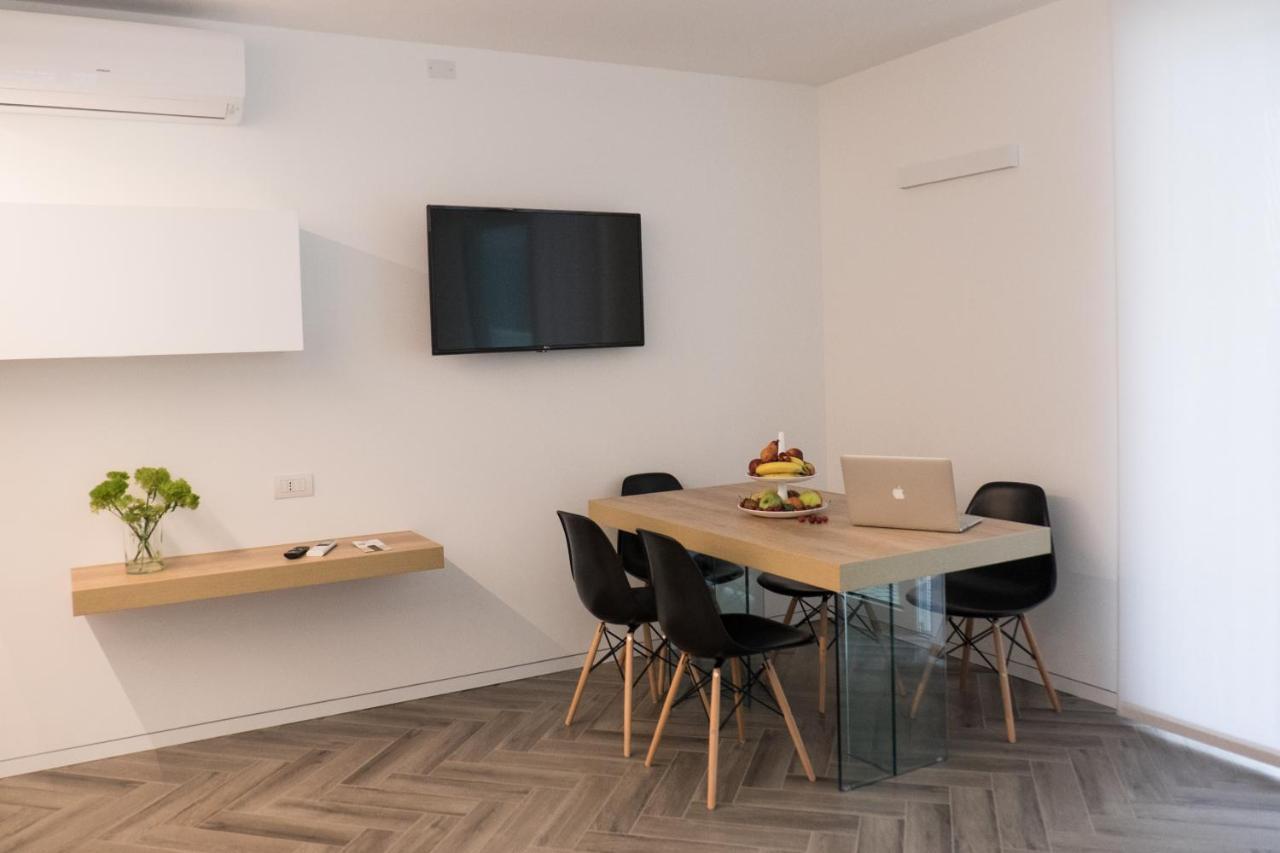 Apartamento Terrazze Dei Tigli Riva del Garda Exterior foto